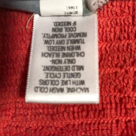 Cowl neck sleeveless blouse - Picture 8 of 8